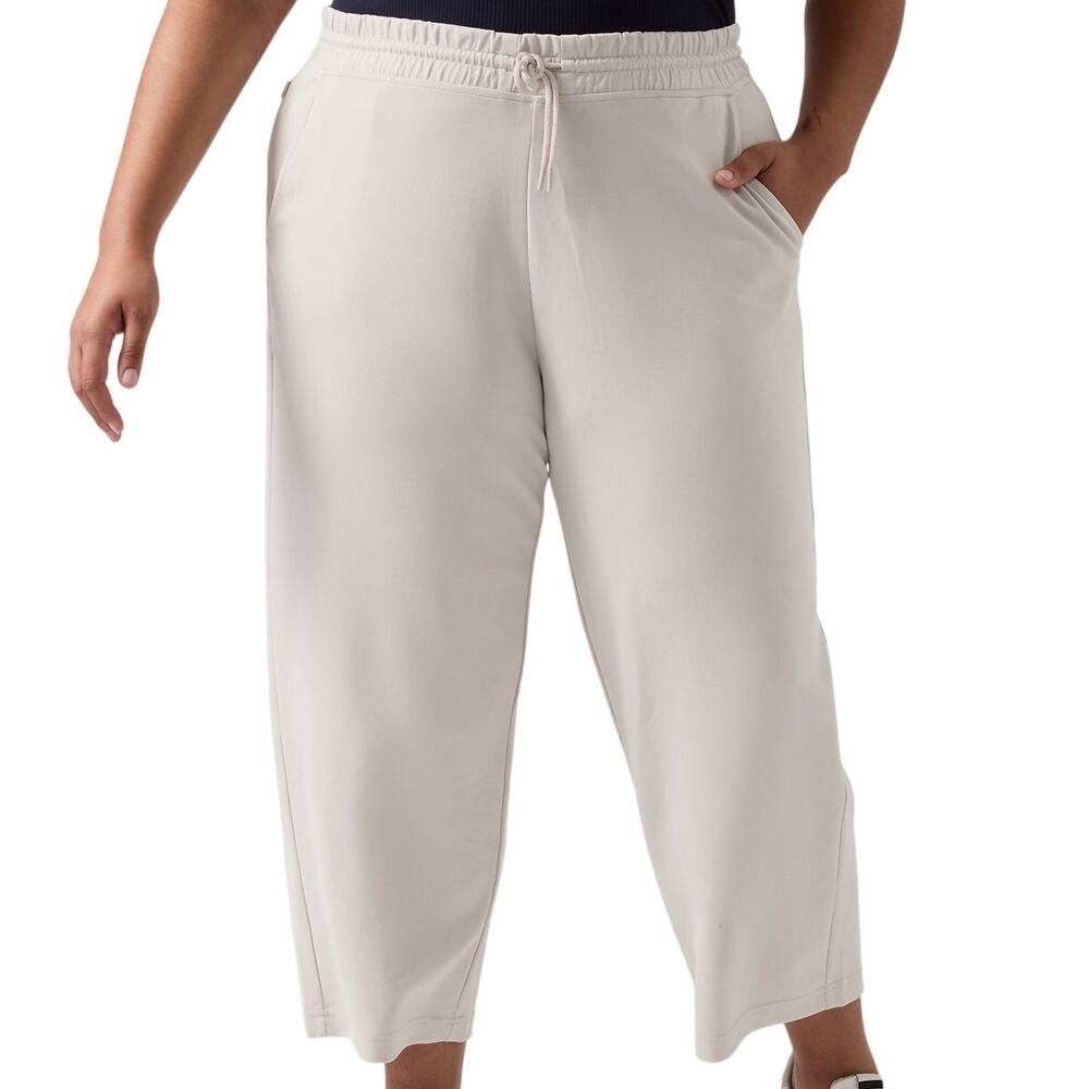 Athleta NWT Seasoft Straight Crop Pant Light Gray Size 3X Elastic Waist Pockets
